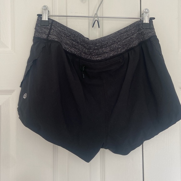Lululemon running short 2.5” - Picture 2 of 3